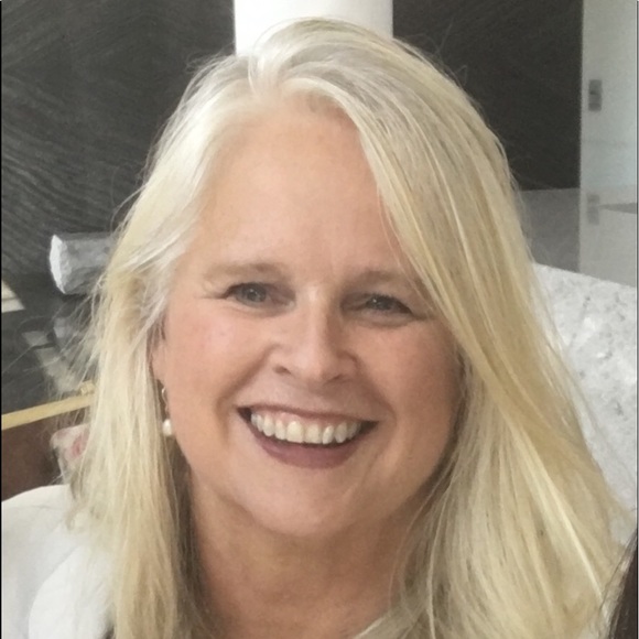 Meet your Posher, Elizabeth - Picture 1 of 1